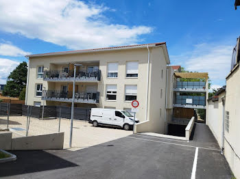 parking à Sérézin-du-Rhône (69)