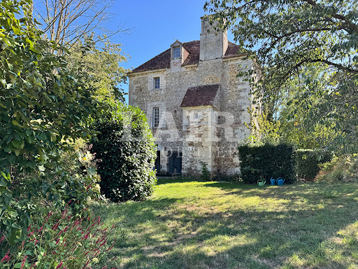 Stone house with green garden in this luxury house for sale in Argentan ($550,822 - 165 m²)