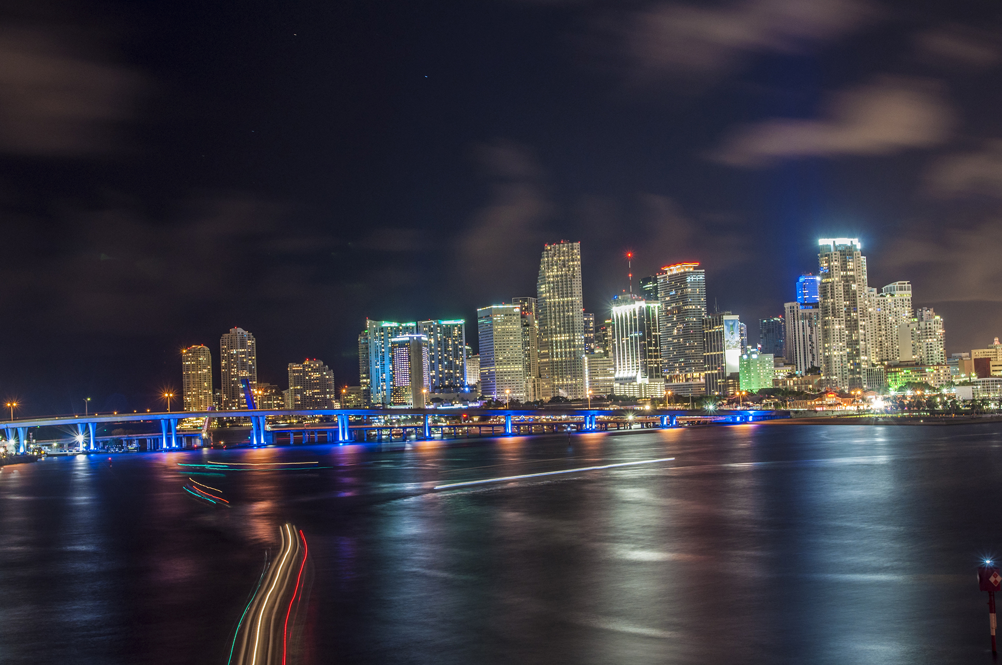 Downtown Miami by night di marchizio