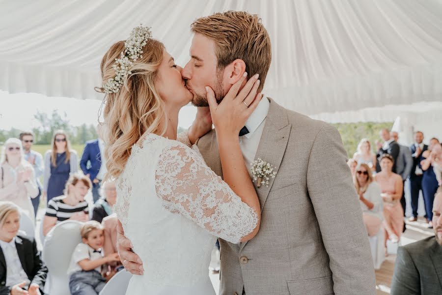 Fotografo di matrimoni Julia Hanken (juliahanken). Foto del 14 ottobre 2019