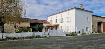 maison à Saint-Pierre-de-Juillers (17)