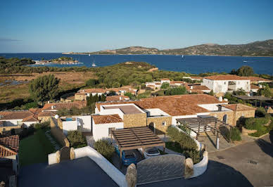 Villa avec piscine et terrasse 3