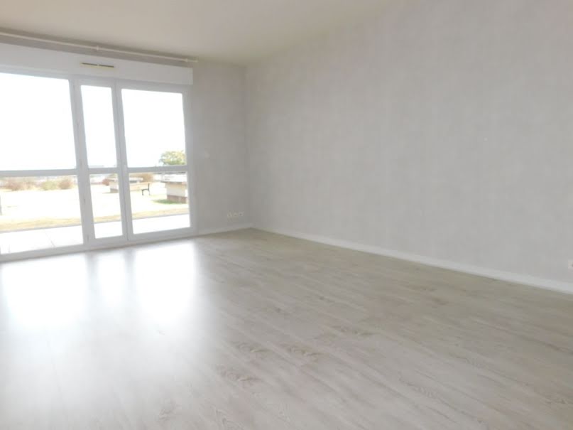 Location  appartement 2 pièces 56 m² à Limoges (87000), 595 €