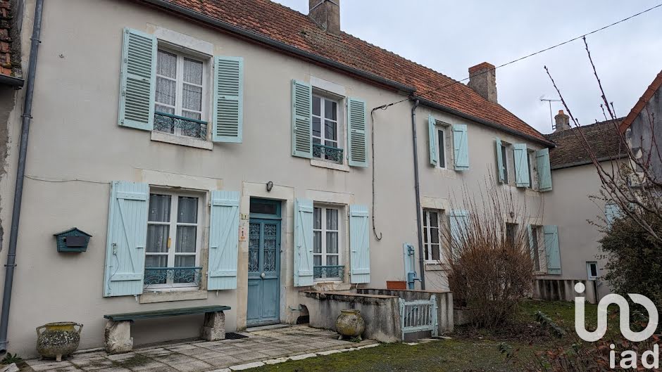 Vente maison 11 pièces 216 m² à Bonny-sur-Loire (45420), 117 000 €