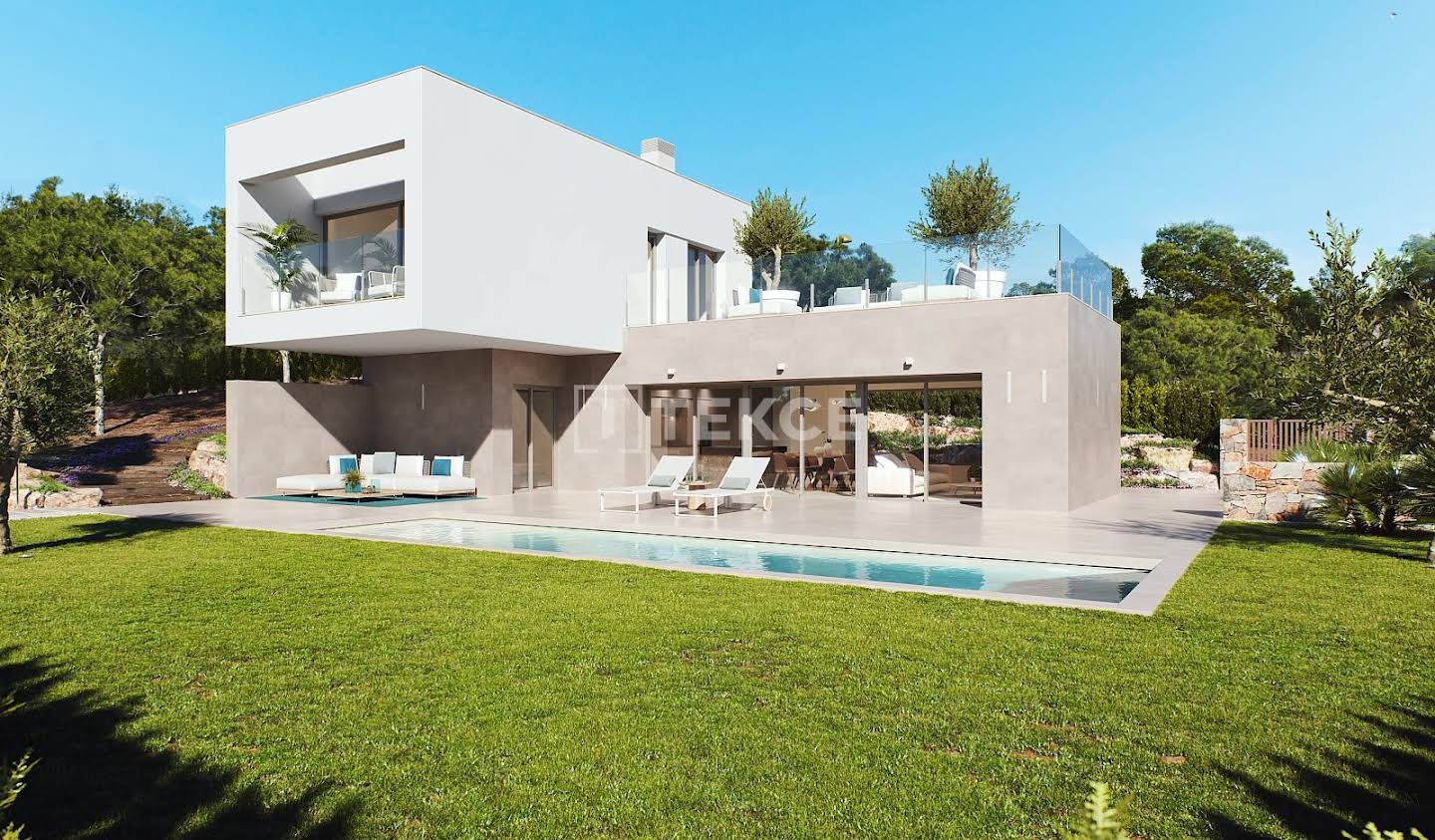 House with pool and terrace Alicante