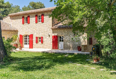 Maison avec piscine et terrasse 6