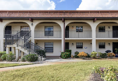 Apartment with pool 3