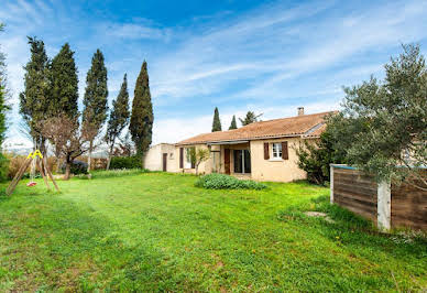 Maison avec terrasse 1