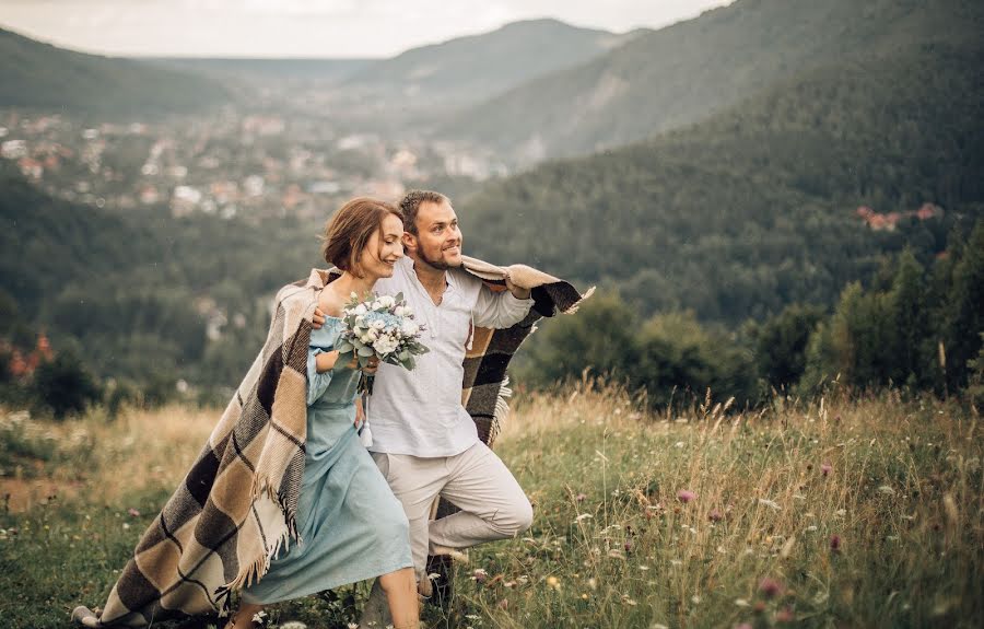 Düğün fotoğrafçısı Nazariy Slyusarchuk (photofanatix). 12 Temmuz 2019 fotoları