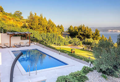 House with pool and terrace 2