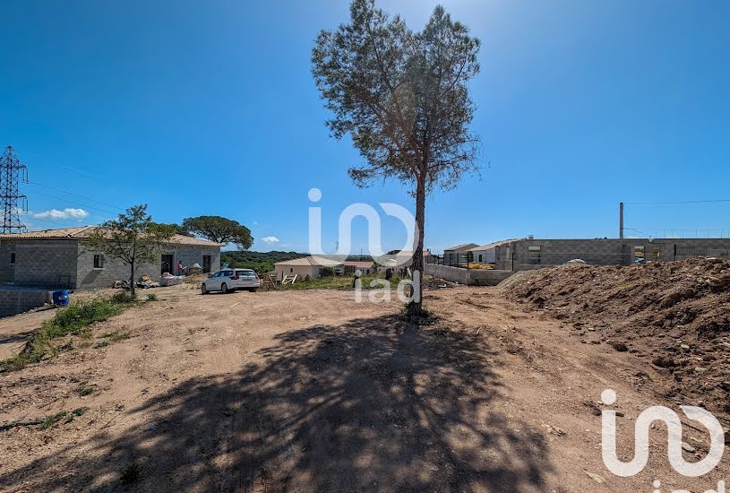  Vente Terrain à bâtir - 805m² à Puget-sur Argens (83480) 