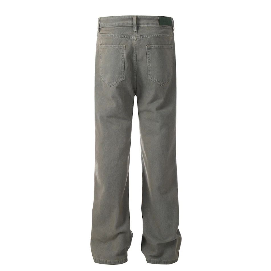 Lässige Herren-Hose mit weitem Bein, bequeme Passform, ideal für entspannte Looks. Vielseitig einsetzbar für Alltag und Freizeit.