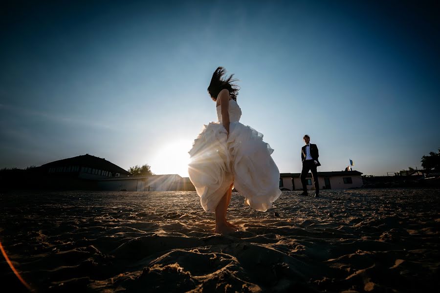 Fotógrafo de casamento Ciprian Dumitrescu (cipriandumitres). Foto de 6 de junho 2016