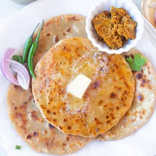 2 Aloo Pyaz Paratha