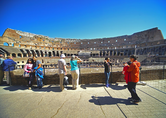 Ombre Sotto Al Colosseo di cesare carusio