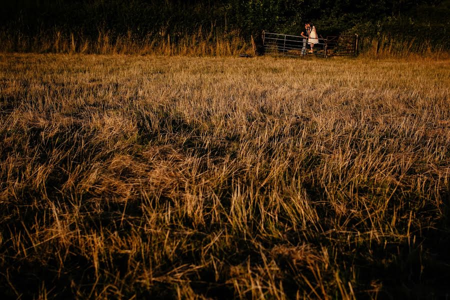 Fotógrafo de casamento Verity Sansom (veritysansompho). Foto de 12 de setembro 2016