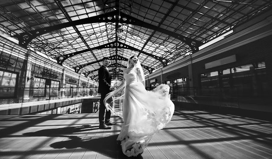 Fotógrafo de bodas Vladimir Mikhaylovskiy (vvmich). Foto del 15 de junio 2017