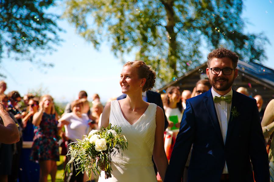 Fotógrafo de bodas Hannele Luhtasela (luhtasela). Foto del 16 de noviembre 2017