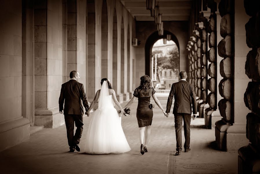 Fotógrafo de casamento Damyan Kehayov (damyankehayov). Foto de 3 de julho 2014