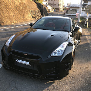 NISSAN GT-R R35