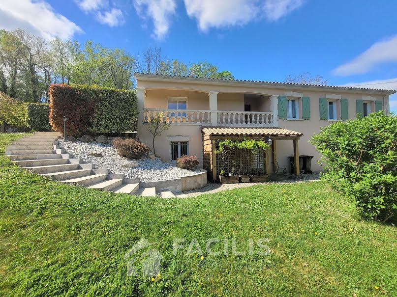 Vente maison 5 pièces 111.84 m² à Mouthiers-sur-Boëme (16440), 255 000 €