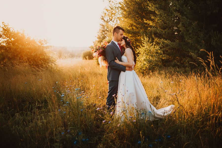 Fotografer pernikahan Krzysia Kowerczuk (krfoto). Foto tanggal 16 Mei 2022