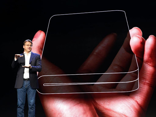 Justin Denison, Samsung Electronics senior vice president of Mobile Product Marketing, speaks during the unveiling of Samsung's new foldable screen smart phone, during the Samsung Developers Conference in San Francisco, California, US, on November 7, 2018. /REUTERS