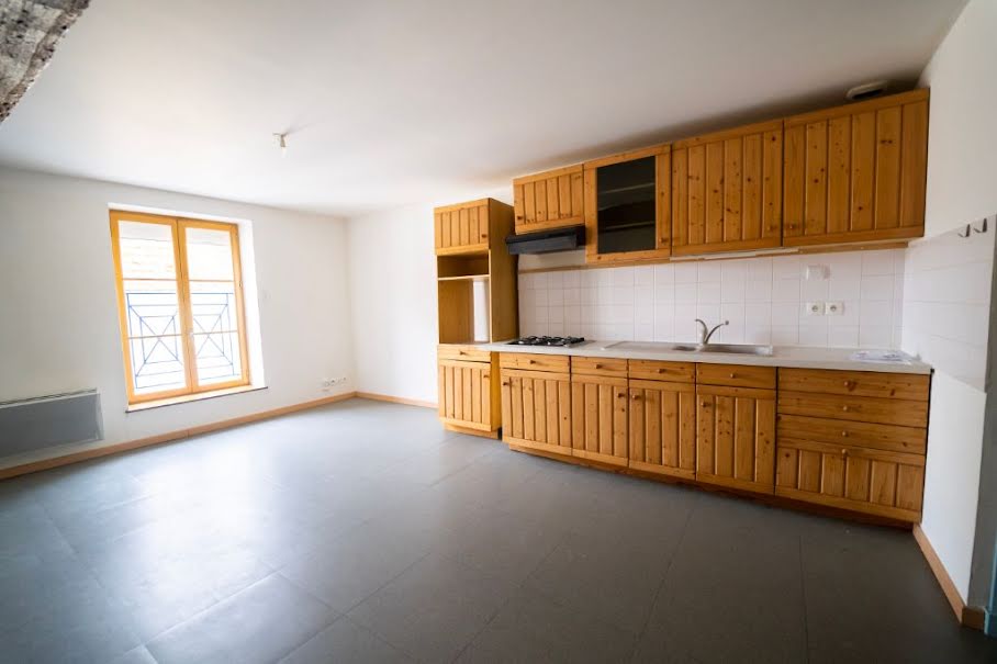 Location  appartement 1 pièce 44 m² à Charly-sur-Marne (02310), 495 €