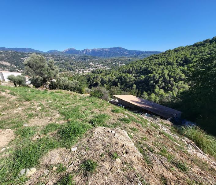 Vente terrain  3015 m² à Contes (06390), 190 000 €