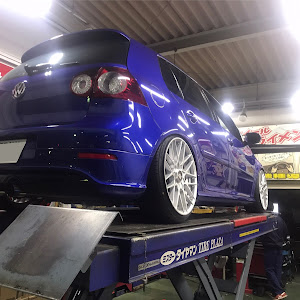 ゴルフ R32