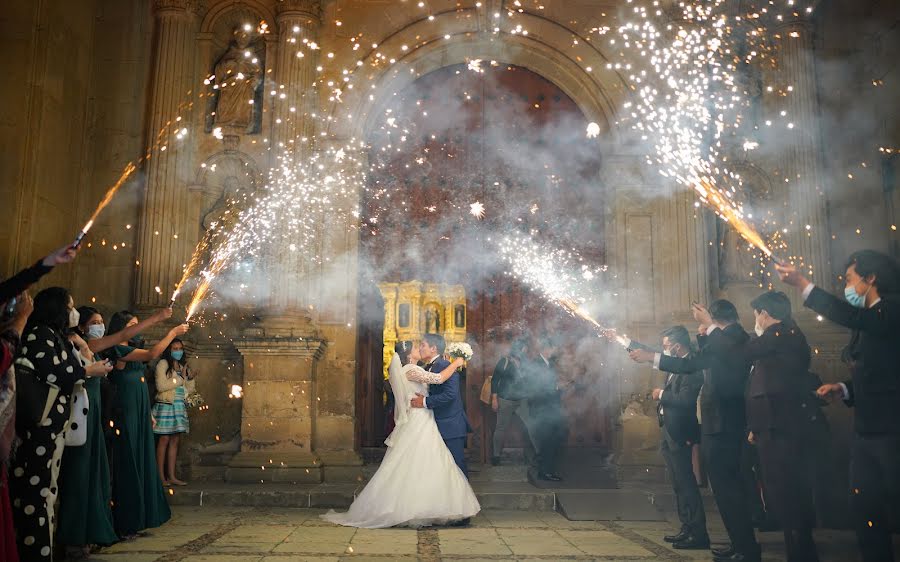 Photographe de mariage Constantino Ruiz Bautista (enigmatino). Photo du 15 décembre 2021