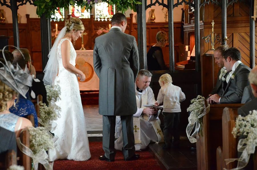 Fotógrafo de casamento Ruth Rees (ruthrees). Foto de 1 de julho 2019