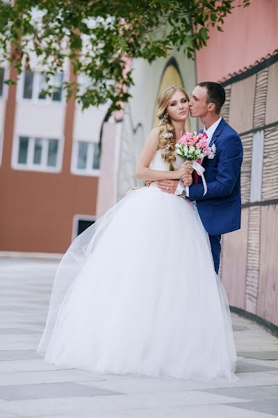 Fotografo di matrimoni Oleg Moroz (tengyart). Foto del 16 dicembre 2020