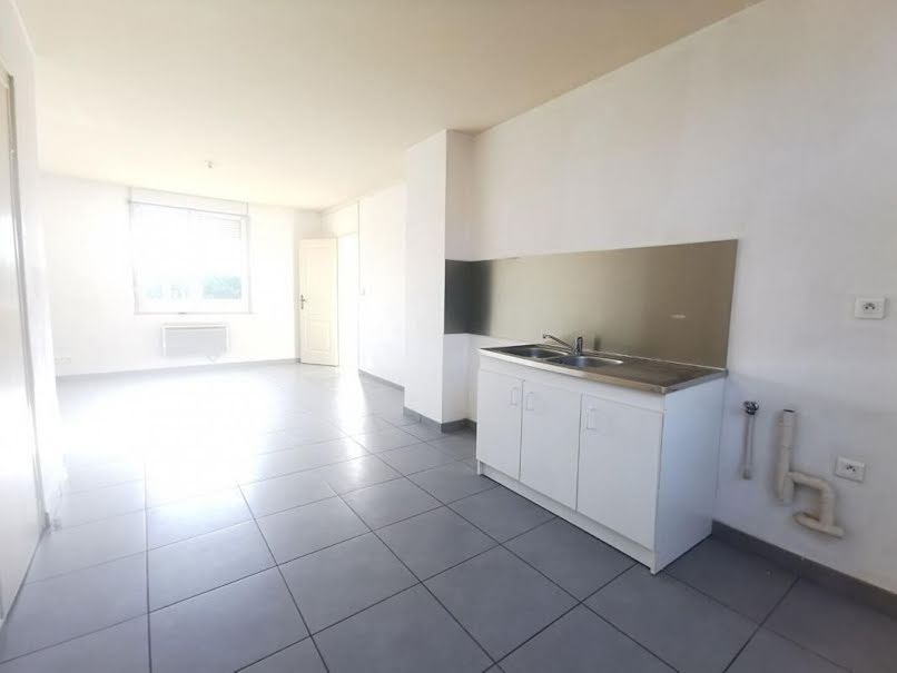 Vente maison 4 pièces 73 m² à Chauny (02300), 82 900 €