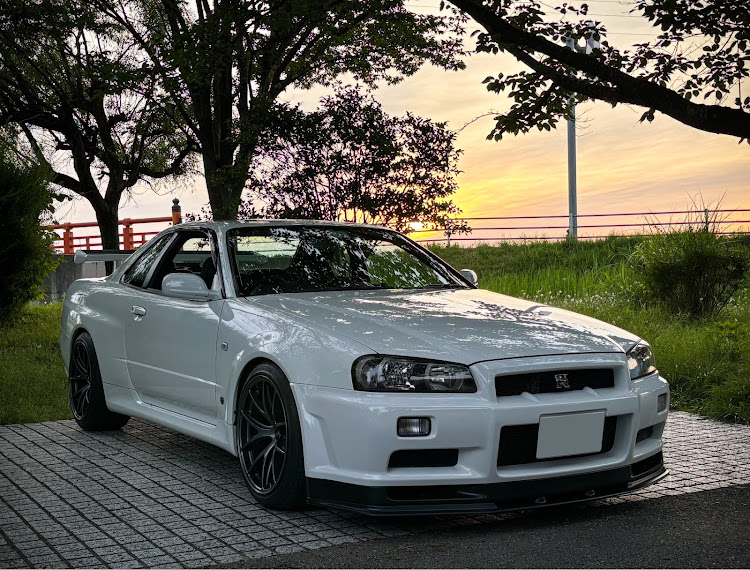 スカイライン GT-Rの梅雨の晴れ間・梅雨・ドライブ・DIYに関するカスタム事例の投稿画像1枚目