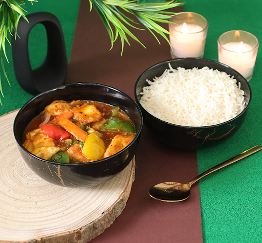 Chilli Paneer Gravy with Fried Rice