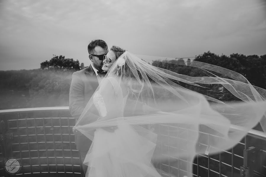 Wedding photographer Krzysztof Serafiński (serafinski). Photo of 16 August 2019