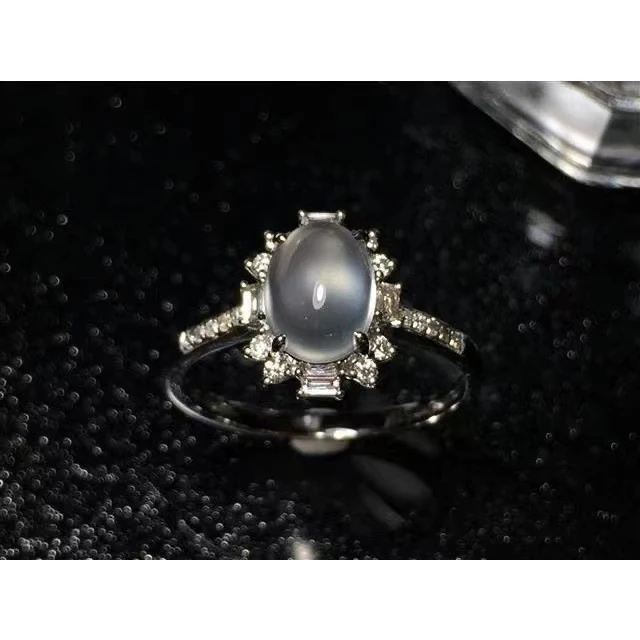 Title 5, Bague nouille aux œufs en calcédoine glacée ave...