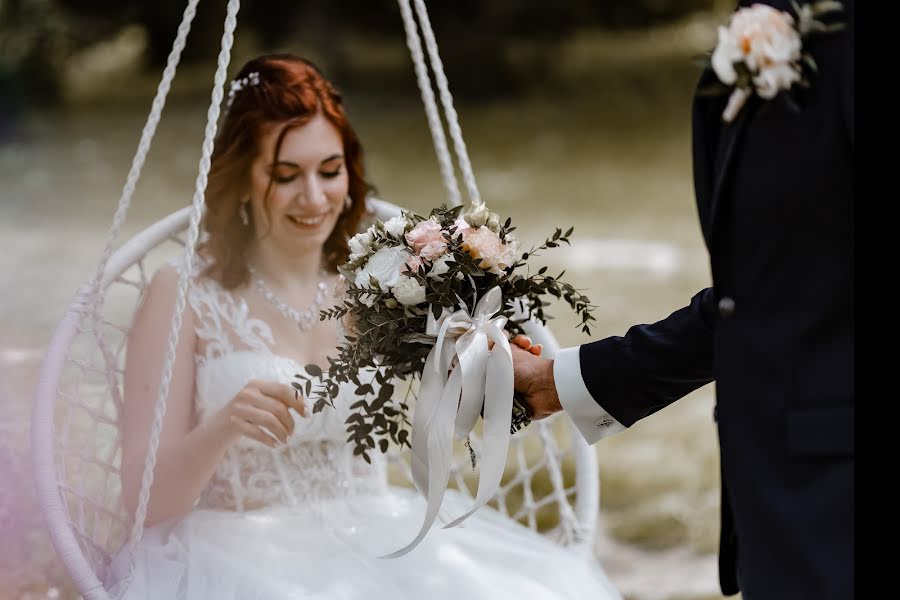 Fotografo di matrimoni Viktória Horváth-Mándli (kvphoto). Foto del 18 gennaio