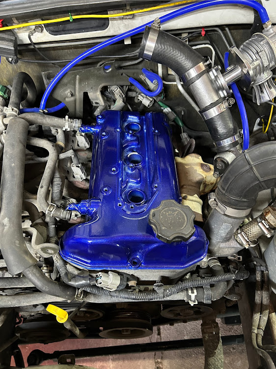 ジムニーのジムニー・タペットカバー パッキン交換・シート流用・全てDIY作業・６月もよろしくお願いしますに関するカスタム事例の投稿画像4枚目