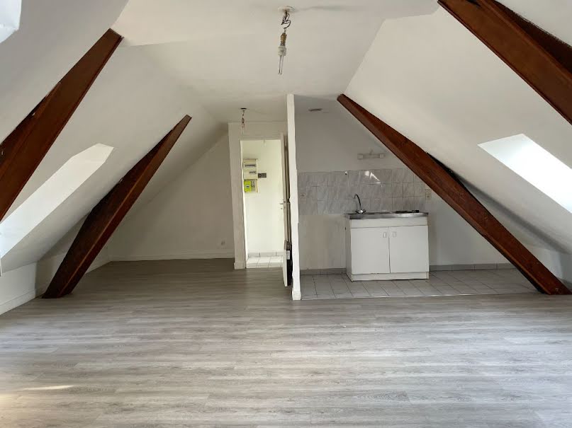 Location  appartement 2 pièces 35 m² à Sandillon (45640), 390 €