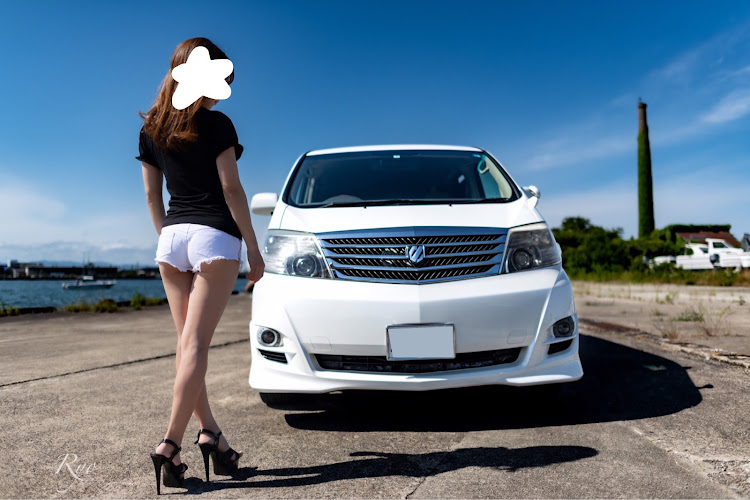 アルファードのアルファード・伏木万葉ふ頭・斜め前に関するカスタム事例の投稿画像1枚目