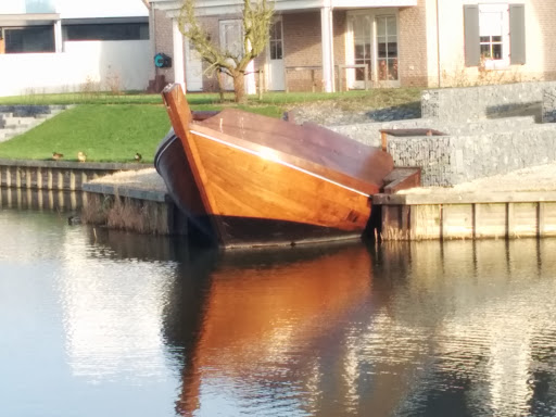 Scheepsmonument Beug