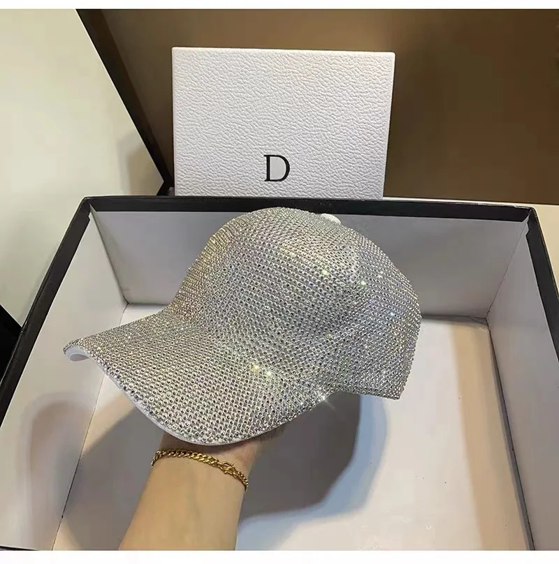 Title 3, Eenvoudige, handgemaakte diamant cap in effen k...