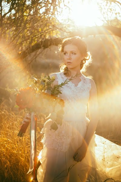 Wedding photographer Olga Kuzmina (septembersun). Photo of 17 November 2015