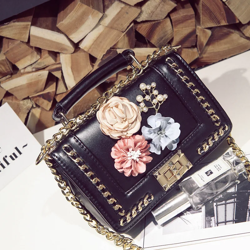 Bolsa de flores tridimensional, design versátil de ombro único ou transversal, para transportar seus pertences com elegância e praticidade.