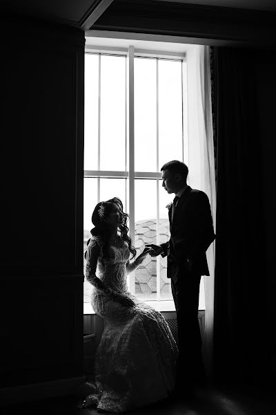 Wedding photographer Dasha Veslopolova (dashamenschik35). Photo of 17 September 2019