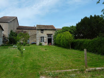 maison à Piégut-Pluviers (24)