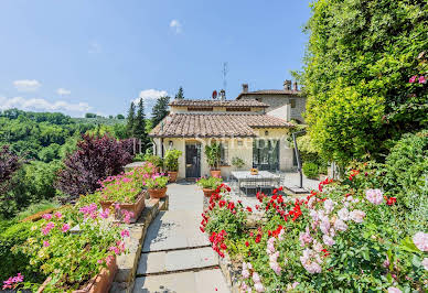 Farmhouse with garden and pool 2