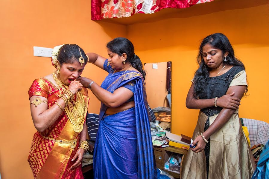 Fotógrafo de casamento Pon Prabakaran (ponprabakaran). Foto de 20 de outubro 2017